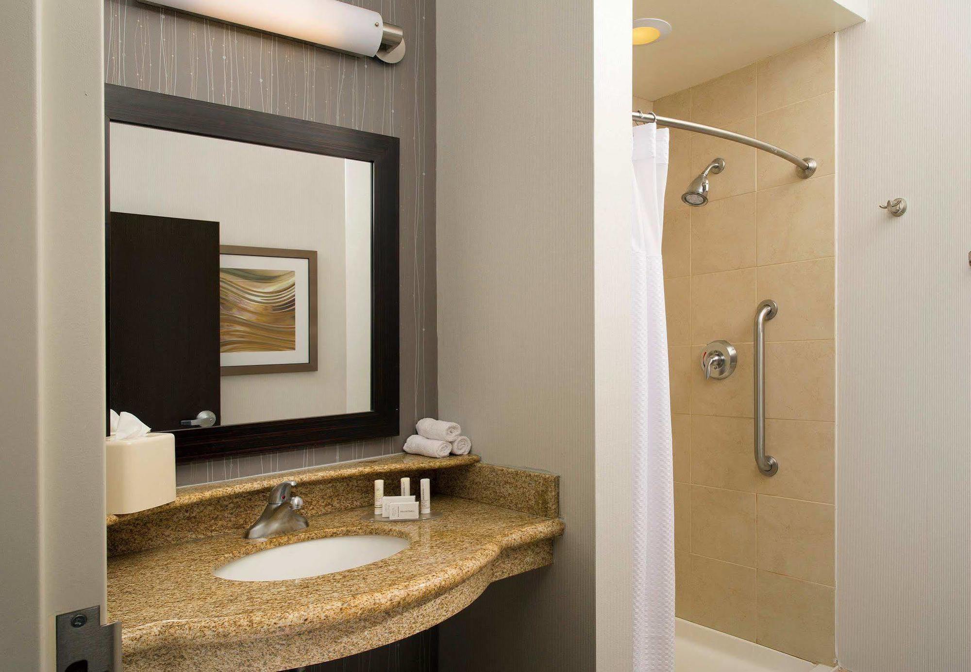 Courtyard By Marriott Wichita Falls Εξωτερικό φωτογραφία